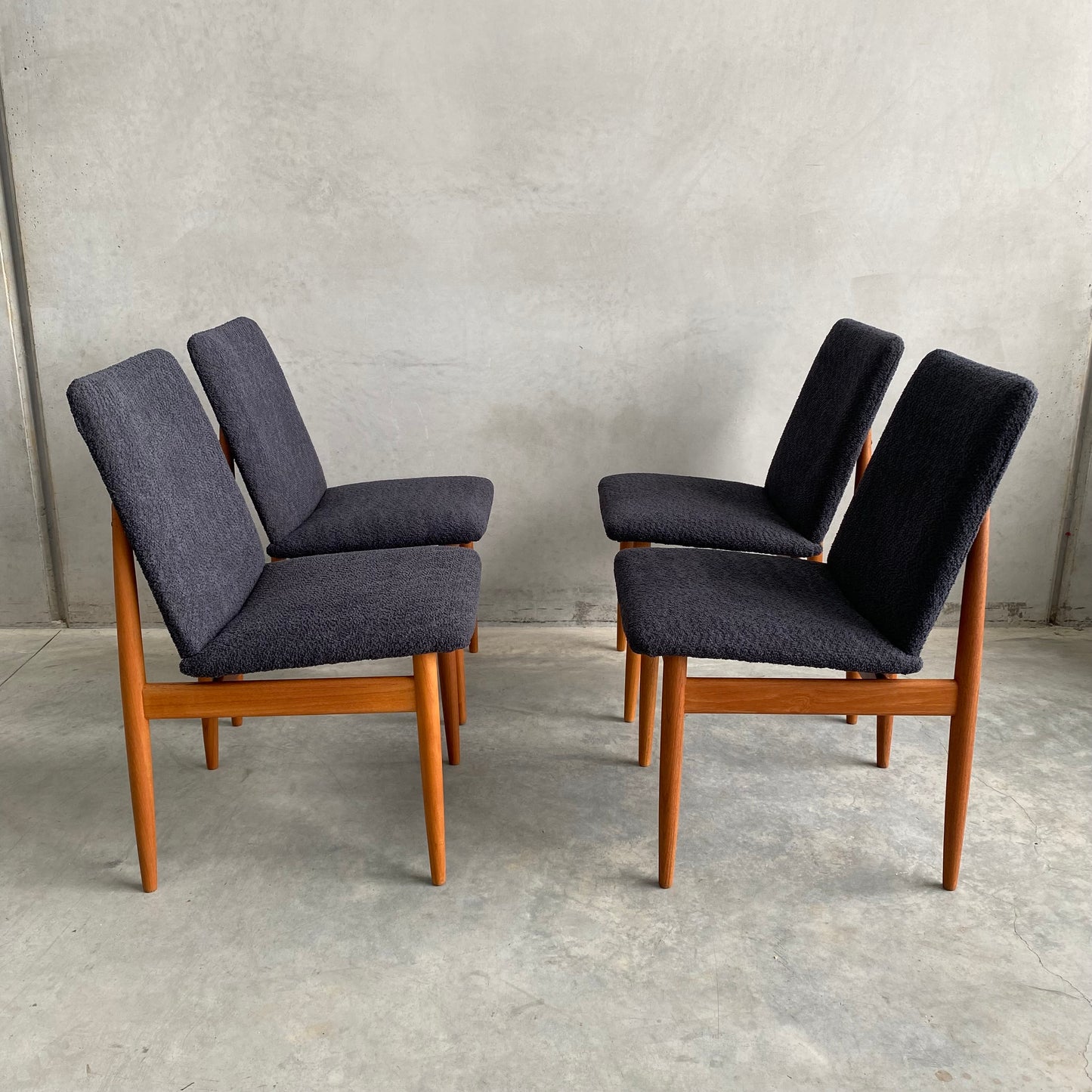 Parker ‘Model 118’ Slab Back Dining Chairs