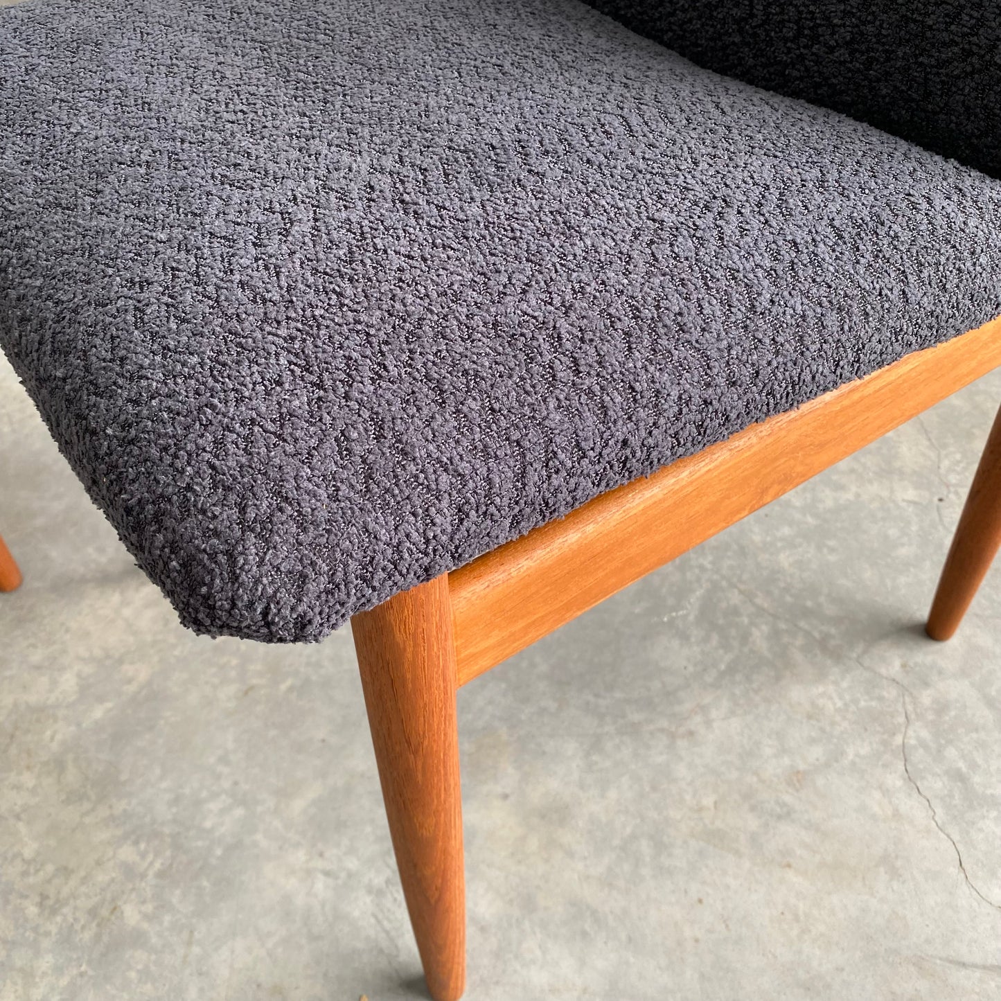 Parker ‘Model 118’ Slab Back Dining Chairs