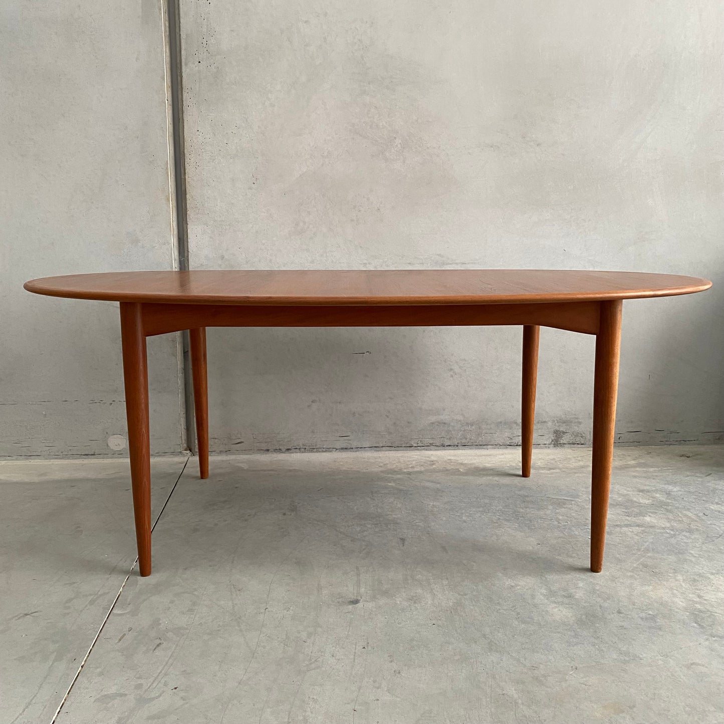 Parker Nordic Oval Midcentury 1960’s Dining Table