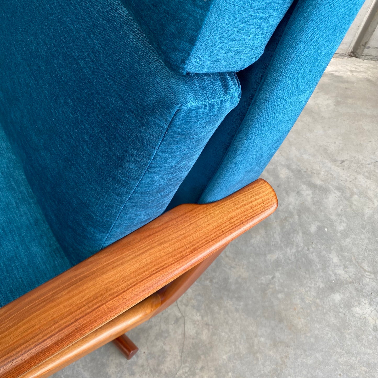 Tessa T21 Vintage Swivel Armchair