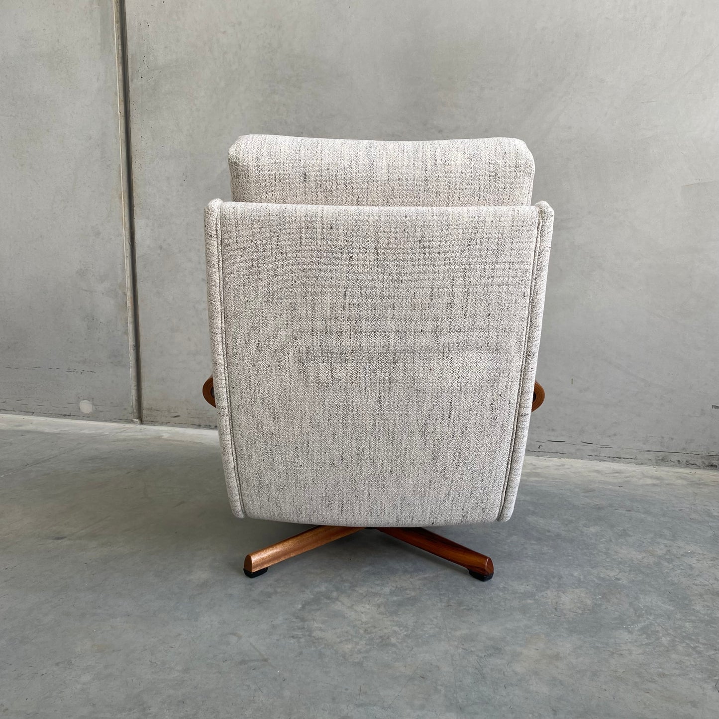 Tessa/Twen T2 Armchair