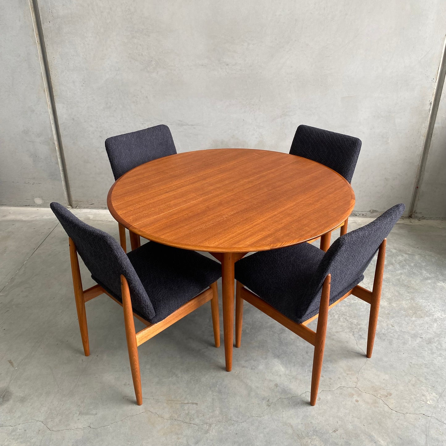 Parker ‘Model 118’ Slab Back Dining Chairs