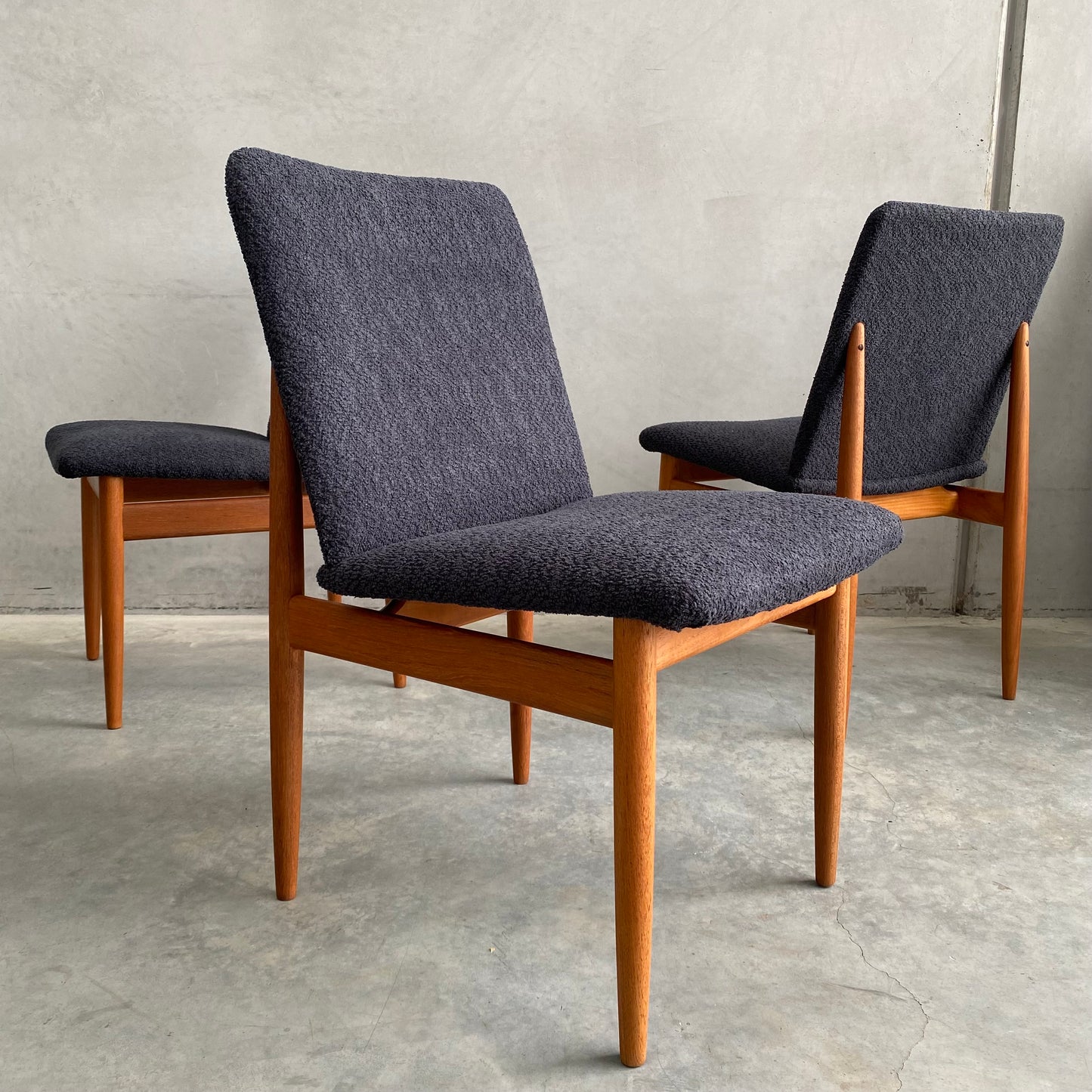 Parker ‘Model 118’ Slab Back Dining Chairs
