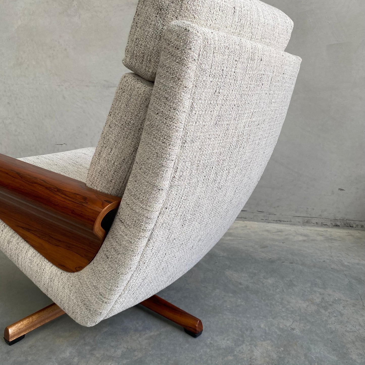 Tessa/Twen T2 Armchair