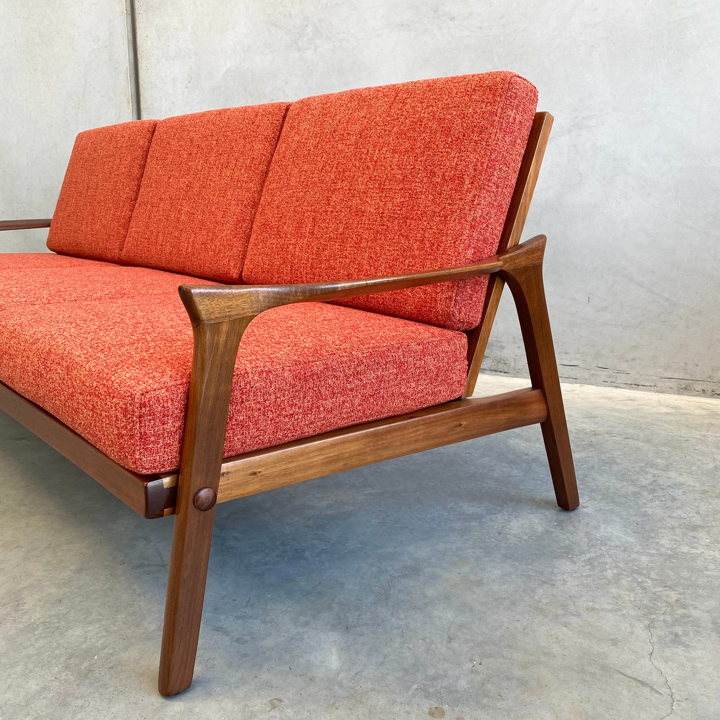 Danish Deluxe ‘Inga’ Mid-Century Sofa/Daybed