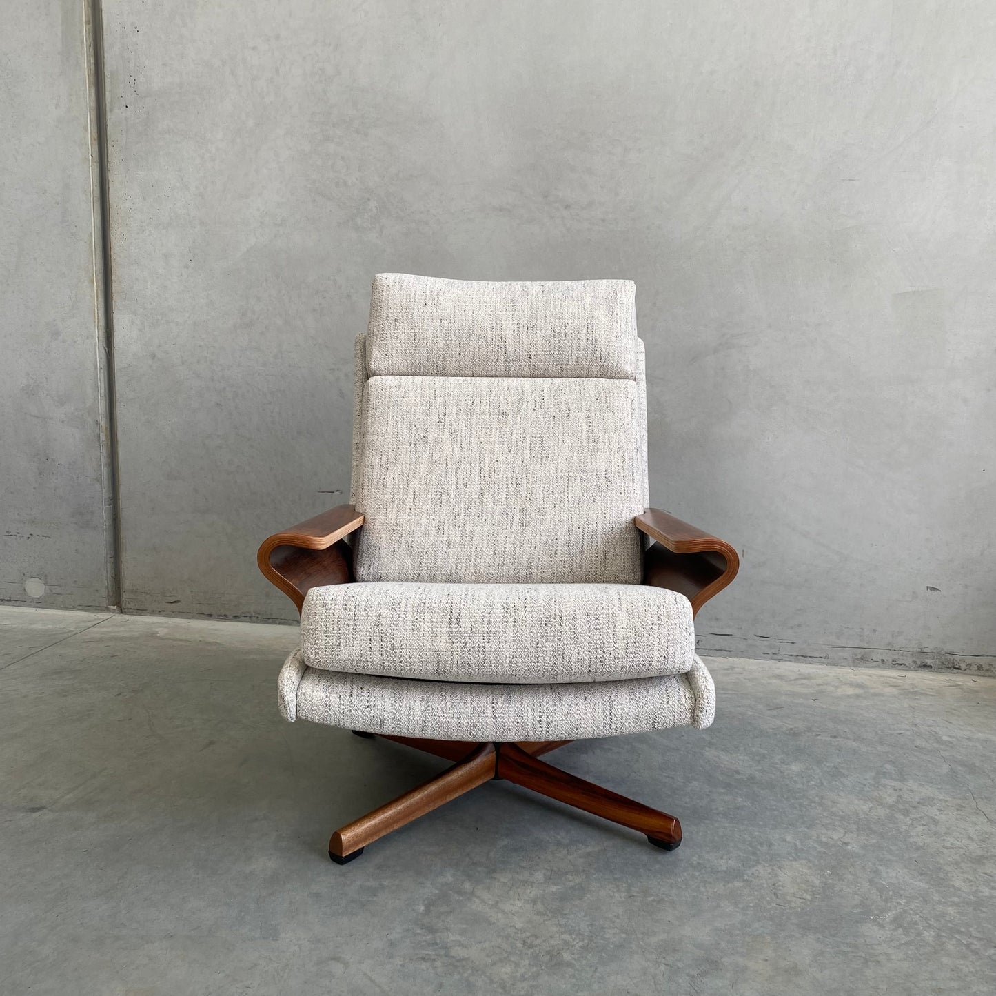 Tessa/Twen T2 Armchair