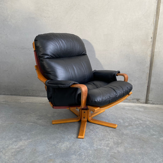 Tessa Monaco Black Leather Vintage Swivel Chair