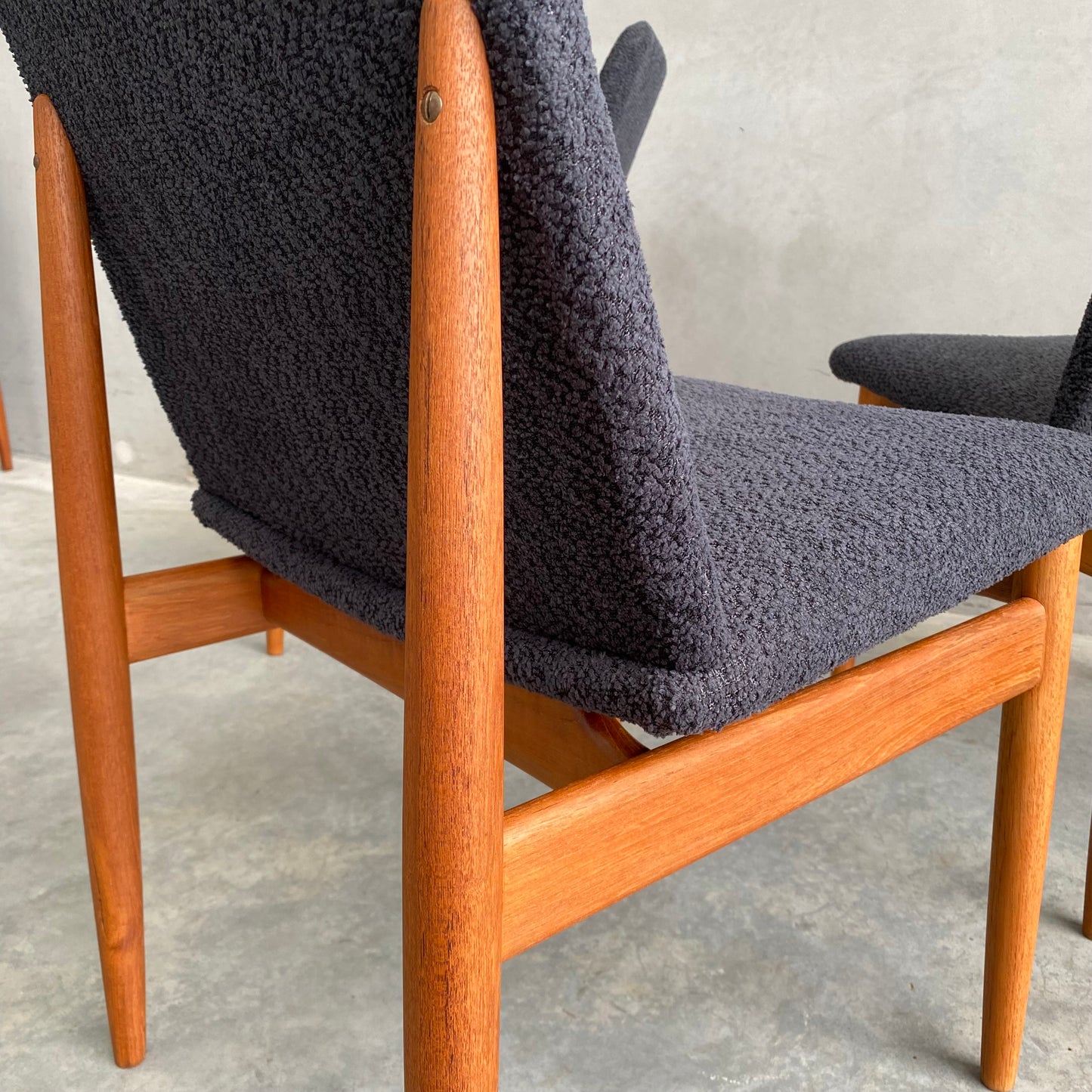 Parker ‘Model 118’ Slab Back Dining Chairs