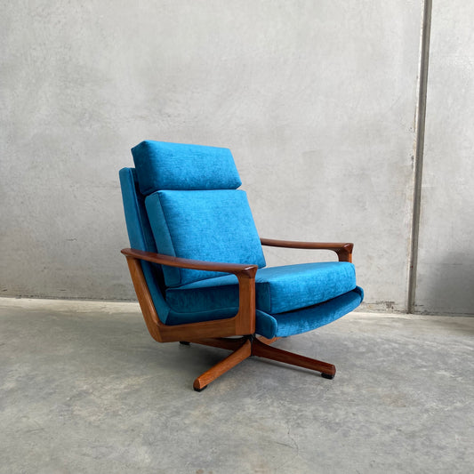 Tessa T21 Vintage Swivel Armchair