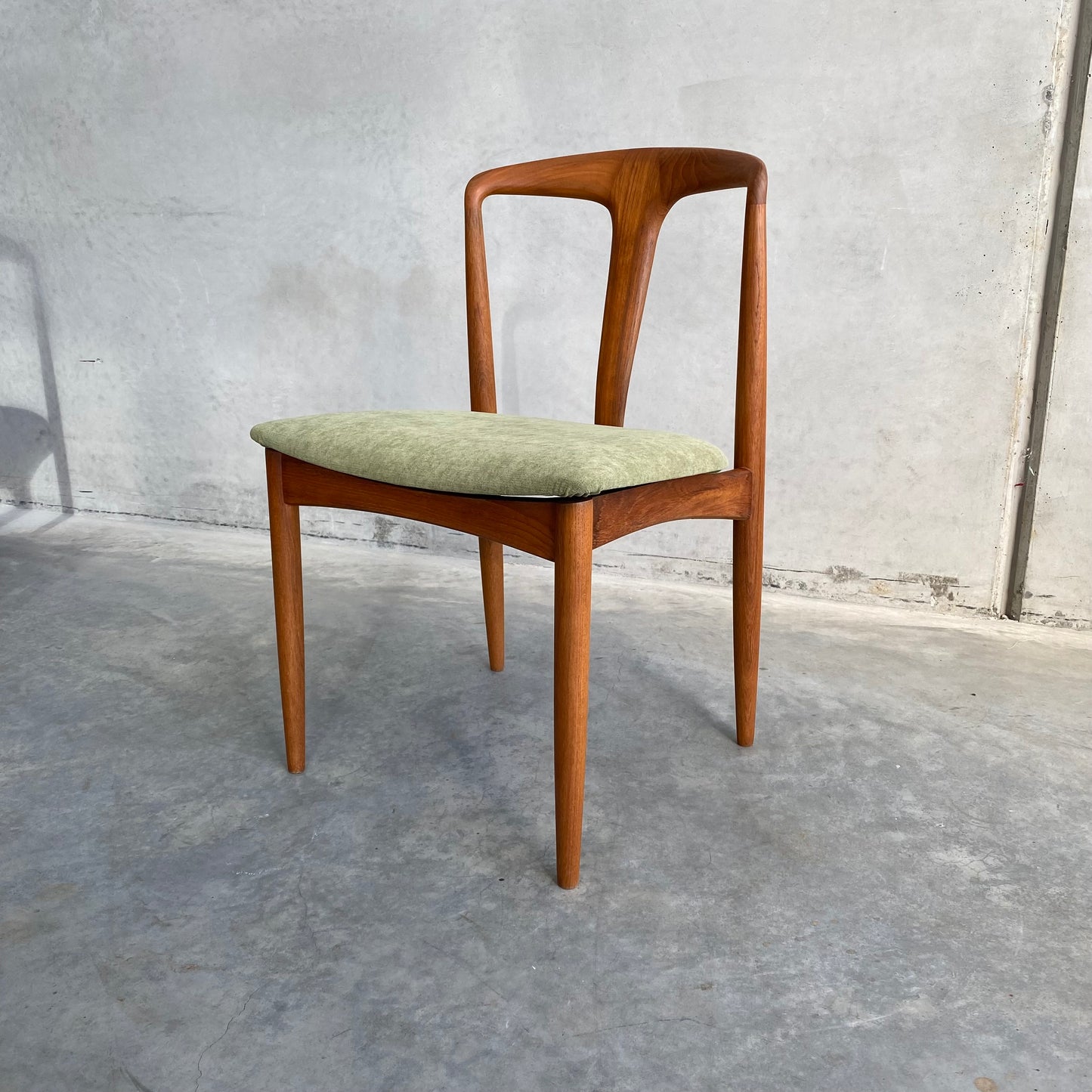 Johannes Andersen ‘Julianne’ Midcentury Dining Chairs