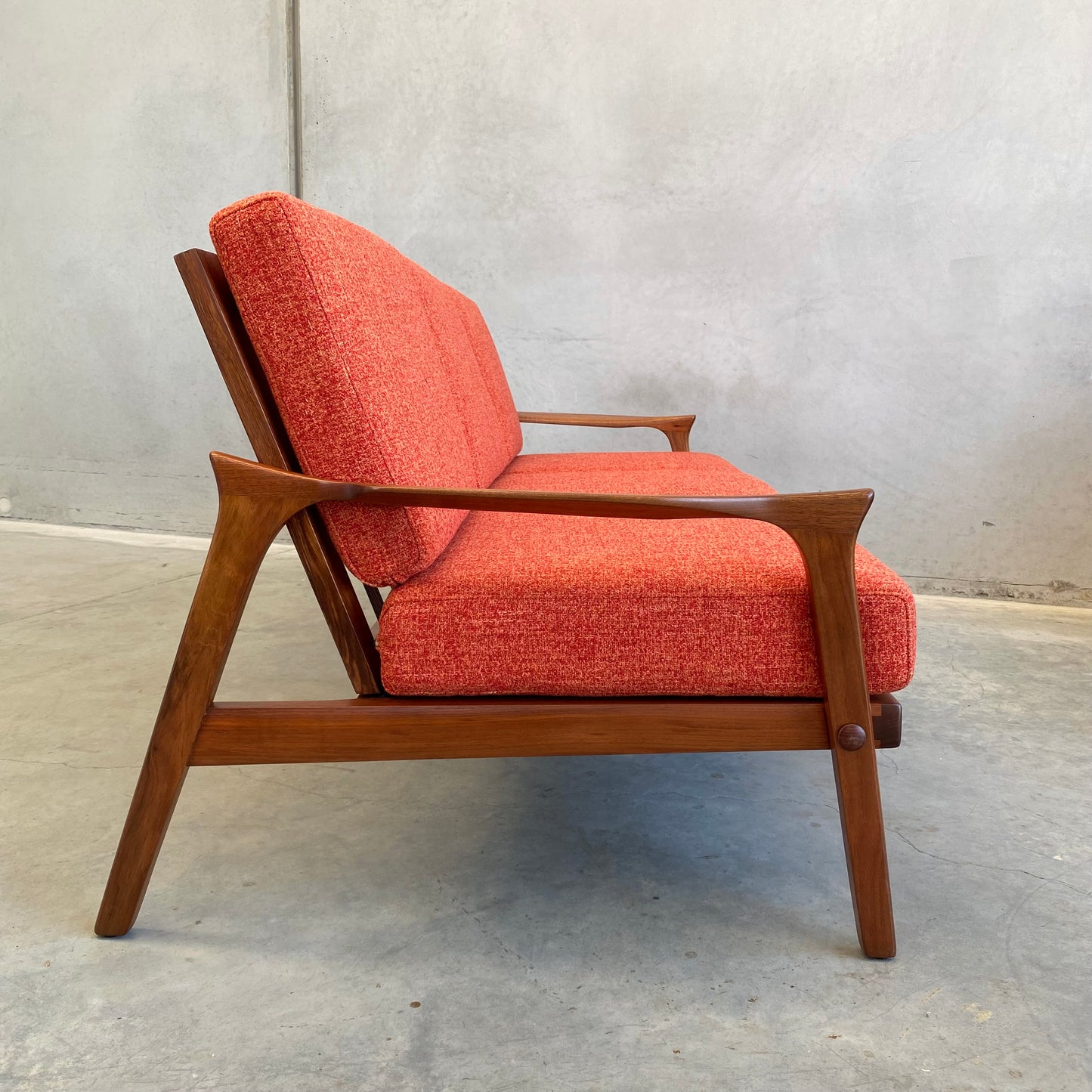 Danish Deluxe ‘Inga’ Mid-Century Sofa/Daybed